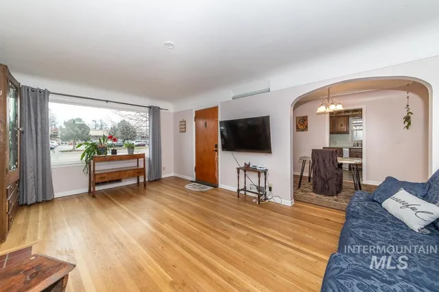 $475,000 | 119 South Holly Street, Nampa, ID 83686