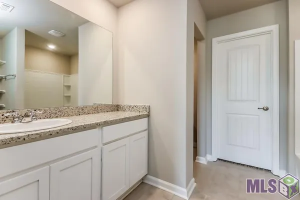 $1,995 | 106 Royal Oak Street, Youngsville, LA 70592