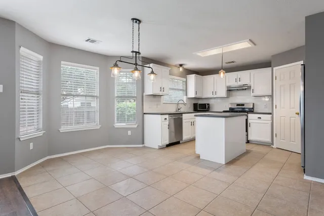 $2,350 | 14404 Ballycastle Trail, Austin, TX 78717