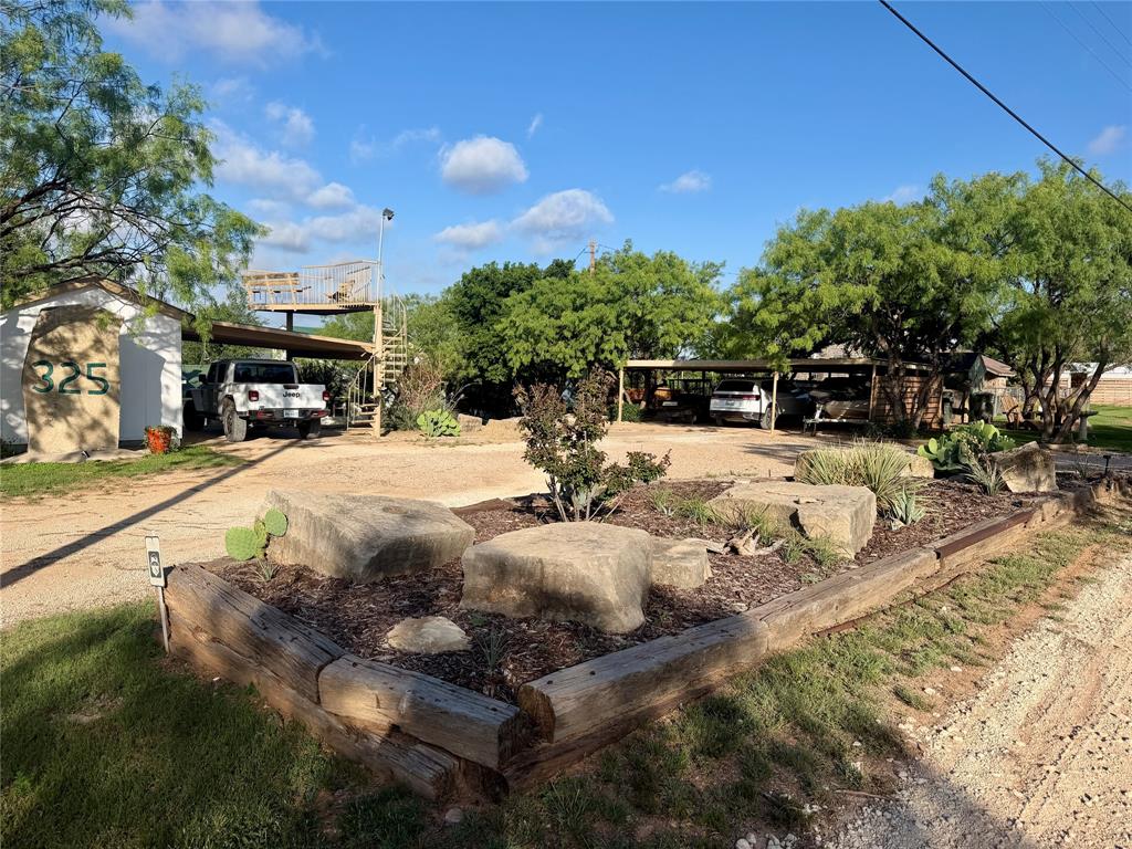 325 Mohawk Road Abilene, TX 79601 - Photo 2 of 36