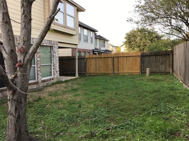 $2,100 | 19818 Twisted Creek Drive, Tomball, TX 77375