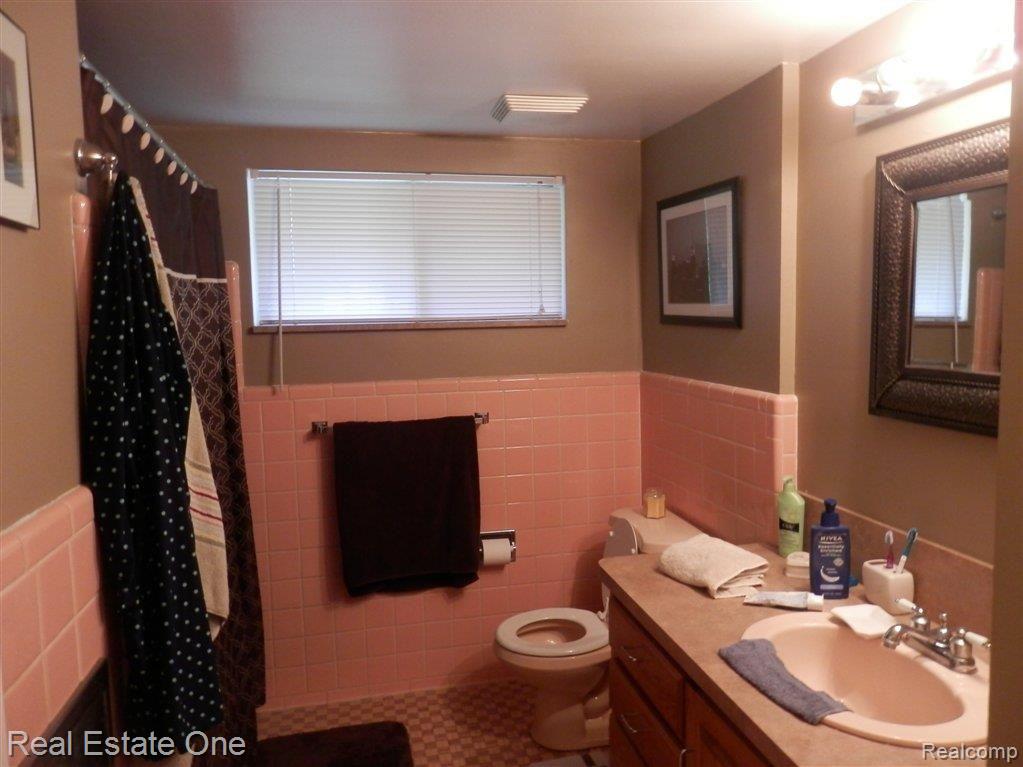 294 Benjamin Street Romeo, MI 48065 - Photo 9 of 24 Romeo listing paula 010.JPG