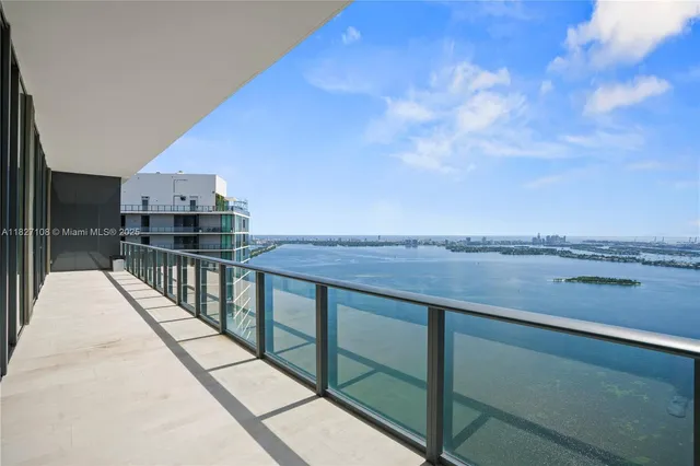 $24,500 | 650 Northeast 32nd Street, Unit UPH5303, Miami, FL 33137