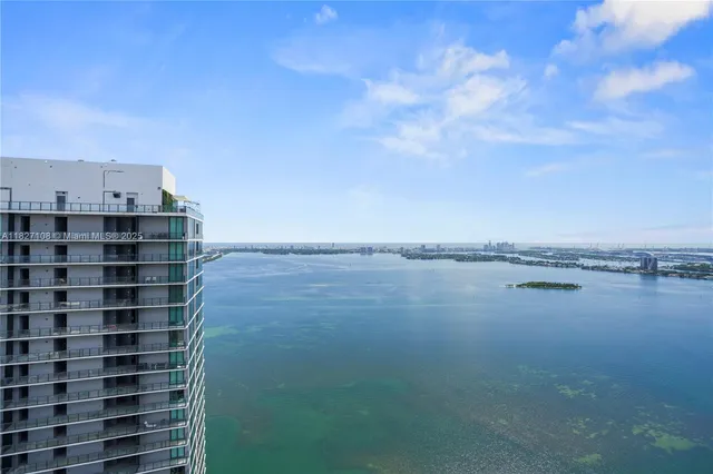 $24,500 | 650 Northeast 32nd Street, Unit UPH5303, Miami, FL 33137