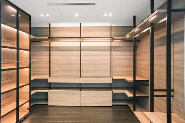 $24,500 | 650 Northeast 32nd Street, Unit UPH5303, Miami, FL 33137