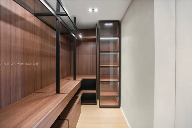 $24,500 | 650 Northeast 32nd Street, Unit UPH5303, Miami, FL 33137