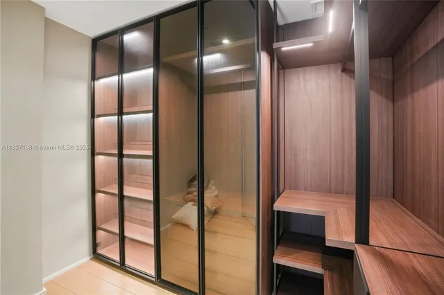 $24,500 | 650 Northeast 32nd Street, Unit UPH5303, Miami, FL 33137