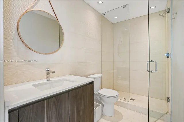 $24,500 | 650 Northeast 32nd Street, Unit UPH5303, Miami, FL 33137