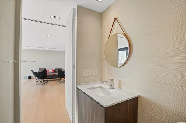 $24,500 | 650 Northeast 32nd Street, Unit UPH5303, Miami, FL 33137