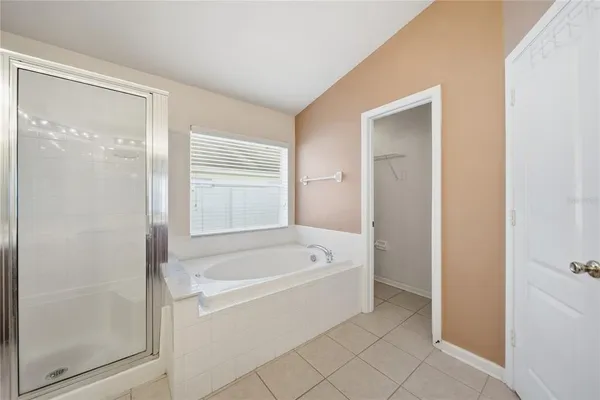 $2,400 | 30525 Lanesborough Circle, Wesley Chapel, FL 33543