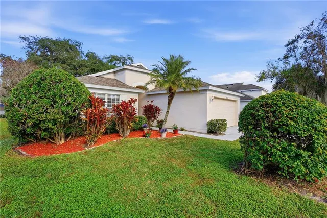$2,500 | 30525 Lanesborough Circle, Wesley Chapel, FL 33543