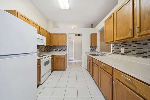 $2,500 | 30525 Lanesborough Circle, Wesley Chapel, FL 33543