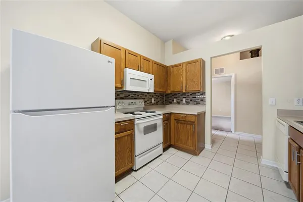 $2,400 | 30525 Lanesborough Circle, Wesley Chapel, FL 33543