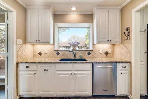 $739,900 | 7402 Authon Drive, Dallas, TX 75248