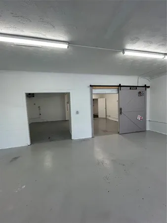 $2,600 | 1804 North Main Street, Houston, TX 77009