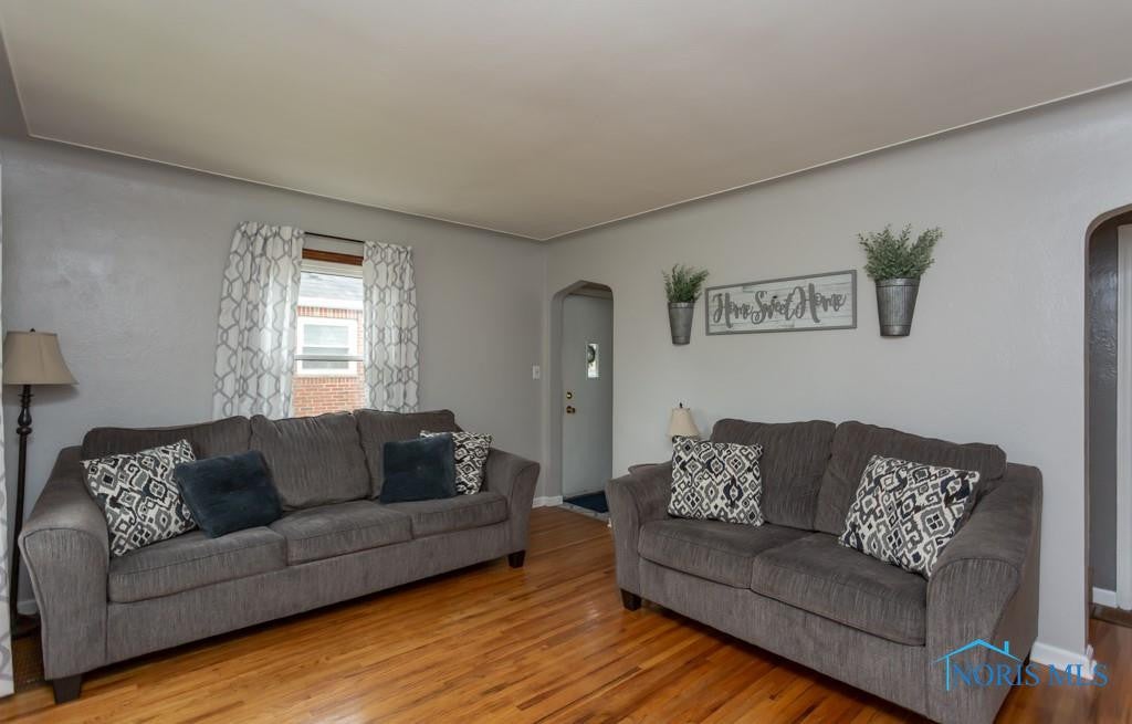 2738 Gracewood Road Toledo, OH 43613 - Photo 4 of 43 Gallery Image 4