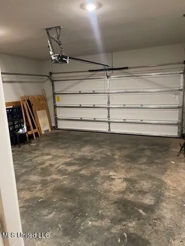 $2,250 | 15610 Ridge Court, Biloxi, MS 39532