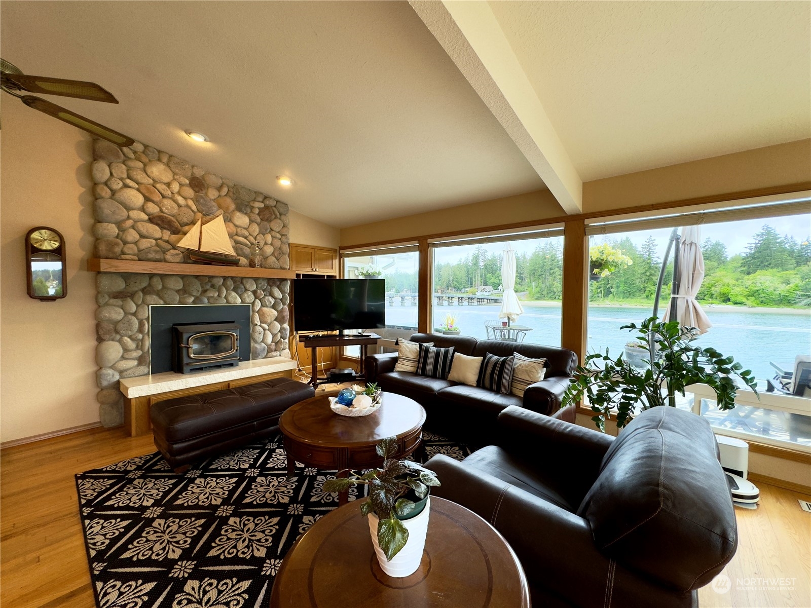 121 Wilkes Road Grapeview, WA 98546 - Photo 14 of 40 Gallery Image 14