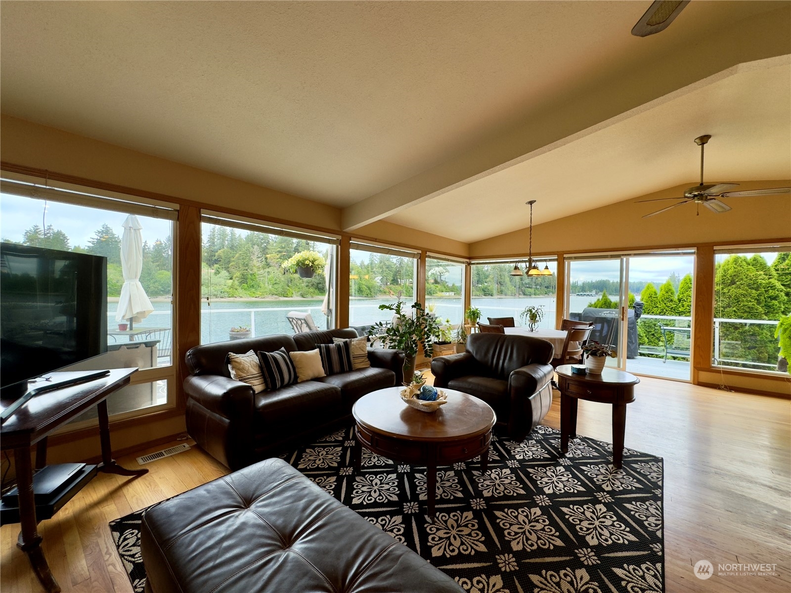121 Wilkes Road Grapeview, WA 98546 - Photo 15 of 40 Gallery Image 15