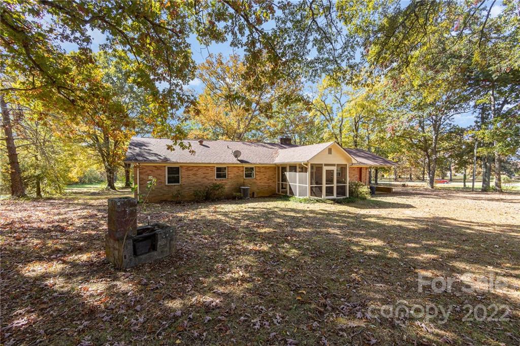 898 East Old Limestone Road York, SC 29745 - Photo 31 of 34 Gallery Image 31