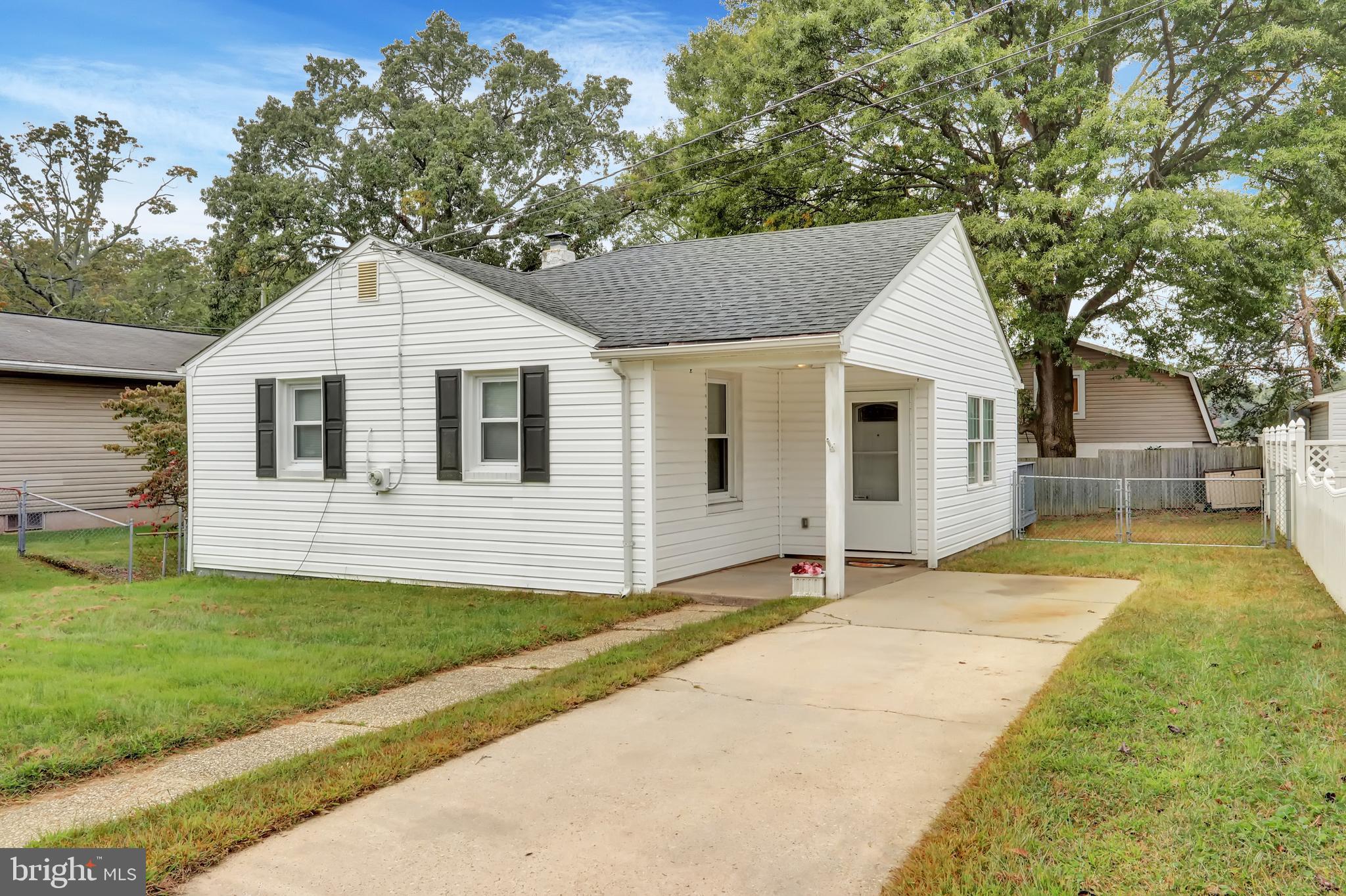 304 Riverside Road Baltimore, MD 21221 - Photo 1 of 43