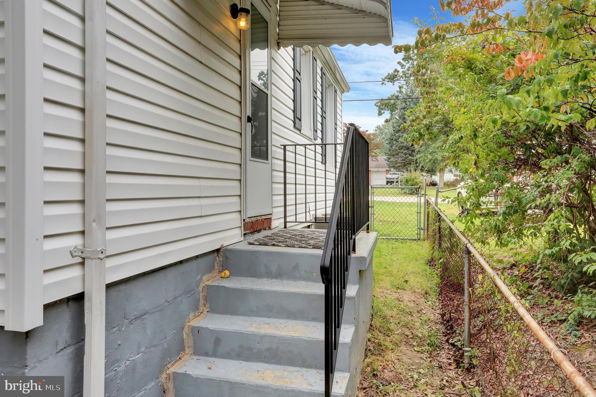 304 Riverside Road Baltimore, MD 21221 - Photo 26 of 43