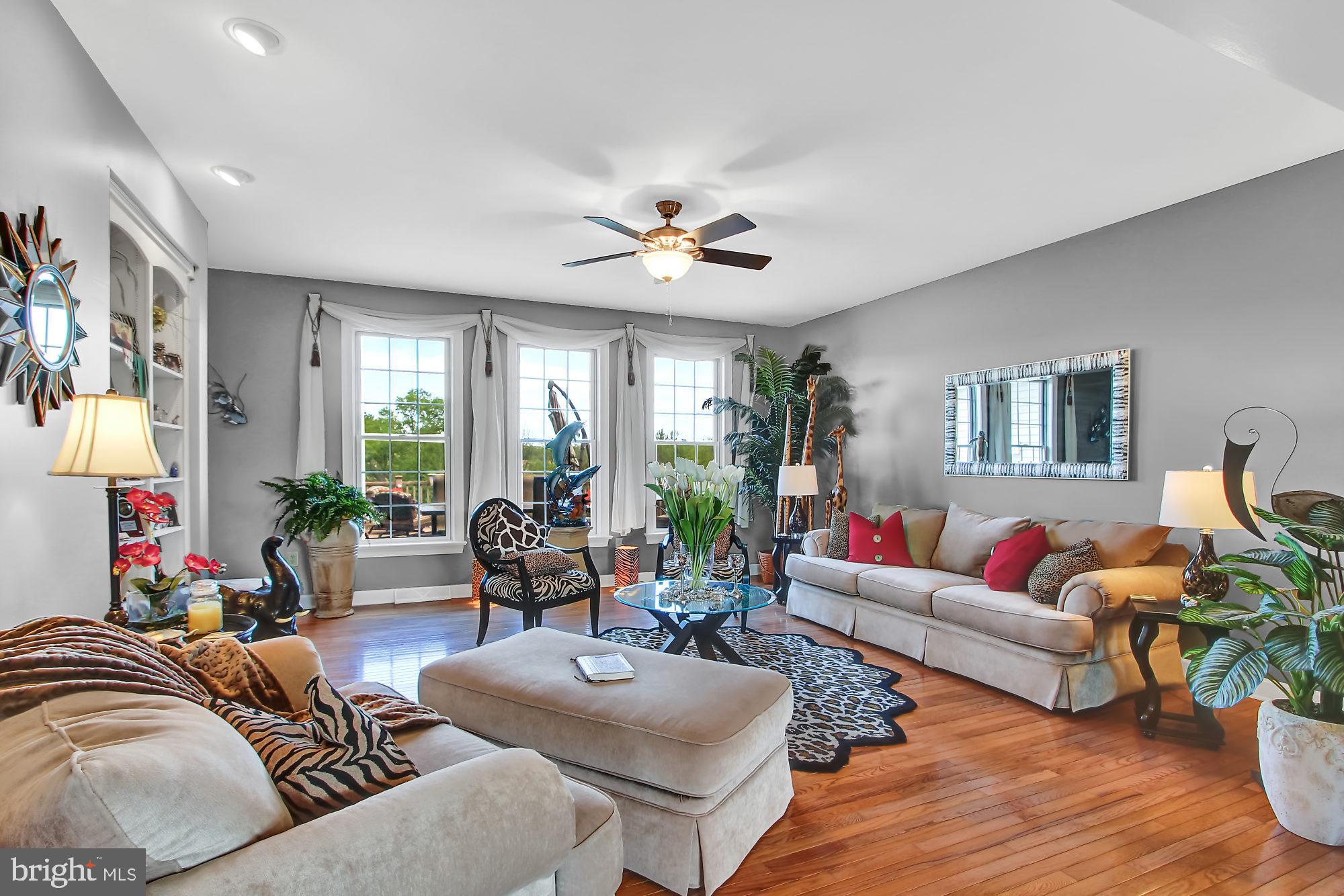 735 Rohen Ridge Drive Lititz, PA 17543 - Photo 3 of 50 Living Room