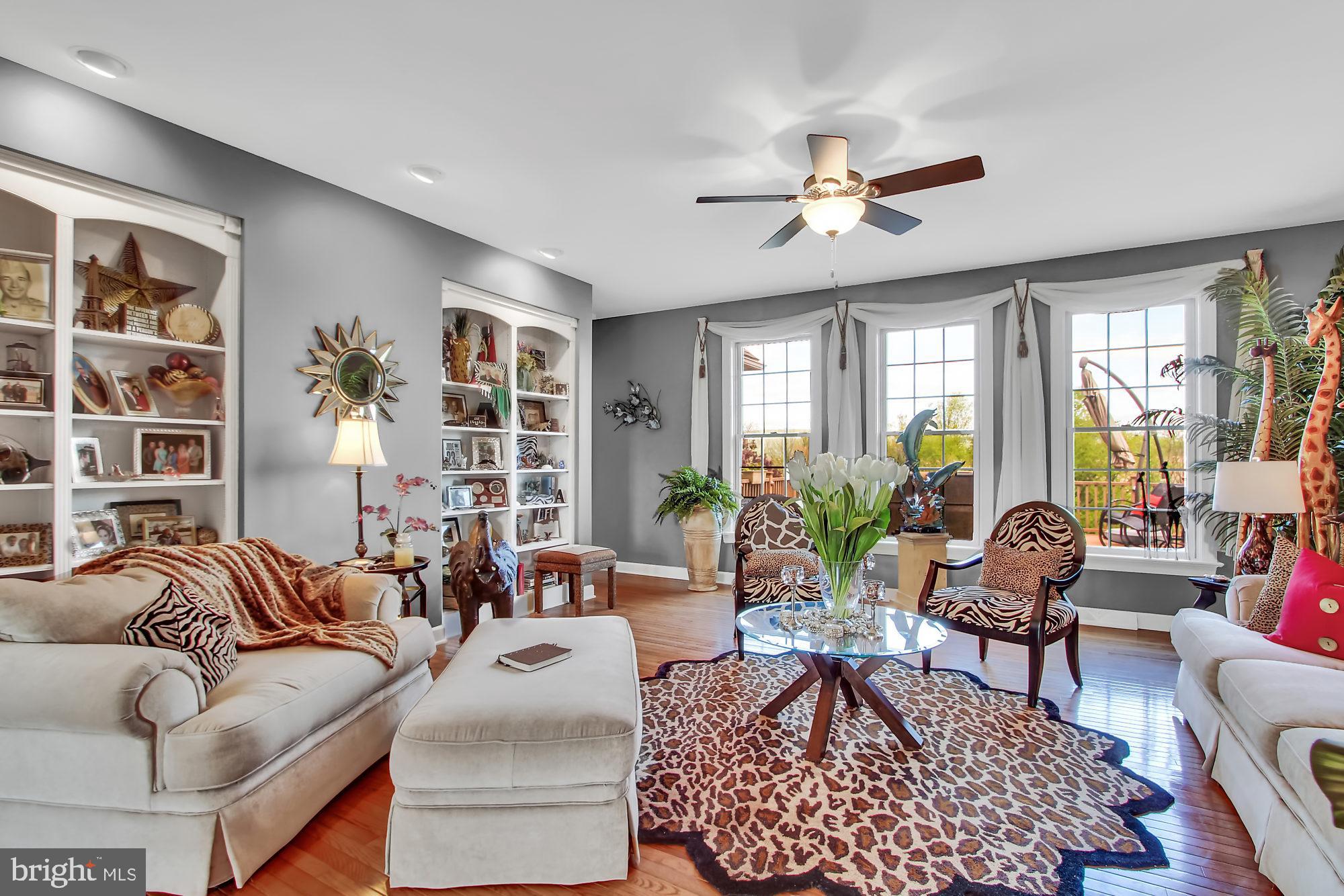 735 Rohen Ridge Drive Lititz, PA 17543 - Photo 4 of 50 Living Room