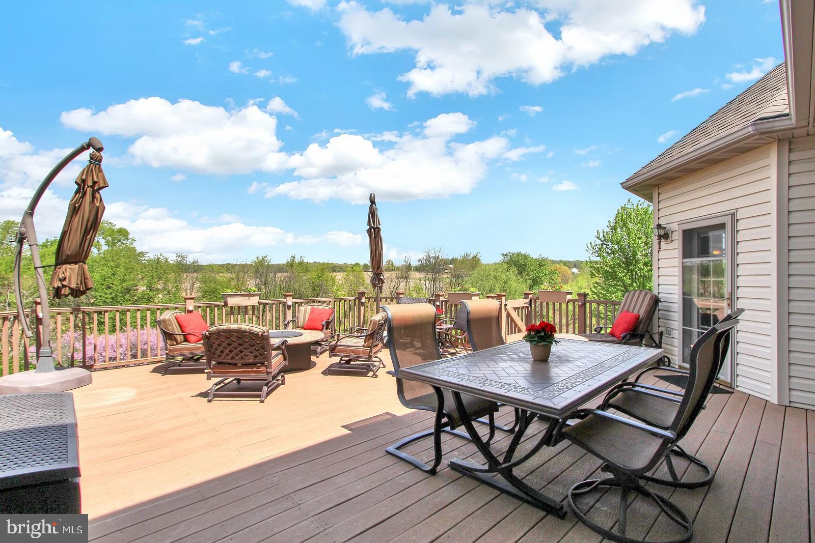 735 Rohen Ridge Drive Lititz, PA 17543 - Photo 39 of 50 Deck