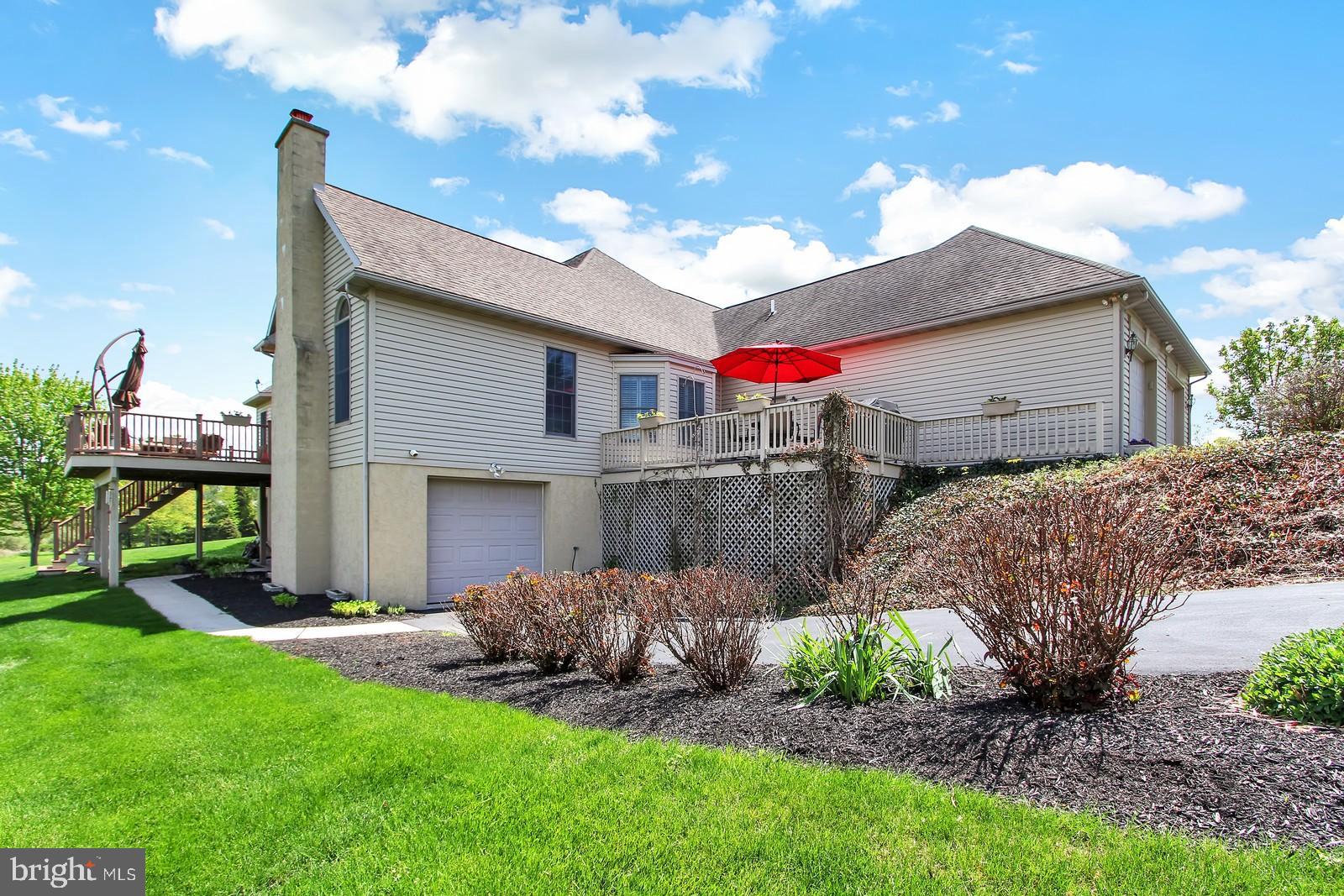 735 Rohen Ridge Drive Lititz, PA 17543 - Photo 46 of 50 Garage