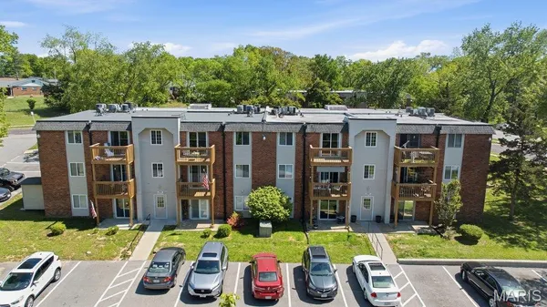 $83,500 | 2741 Westphalia Court, Unit F, St. Louis, MO 63129