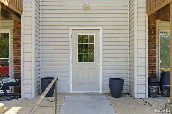 $83,500 | 2741 Westphalia Court, Unit F, St. Louis, MO 63129