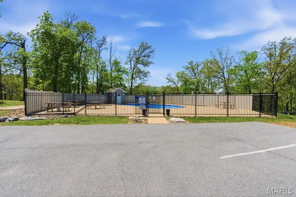 $83,500 | 2741 Westphalia Court, Unit F, St. Louis, MO 63129