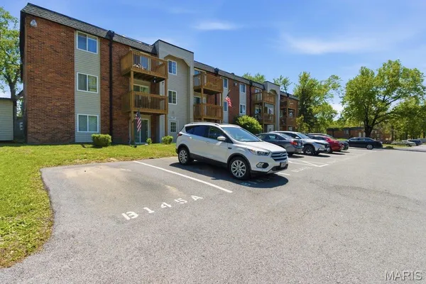 $83,500 | 2741 Westphalia Court, Unit F, St. Louis, MO 63129