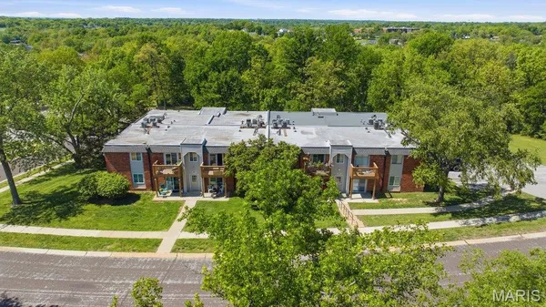 $83,500 | 2741 Westphalia Court, Unit F, St. Louis, MO 63129