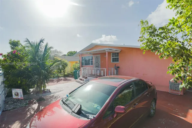 a view of a terrace with sitting area