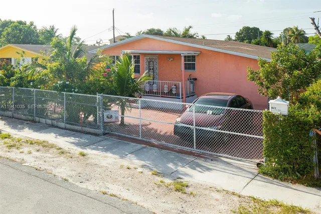 $450,000 | 827 Northwest 73rd Street, Miami, FL 33150