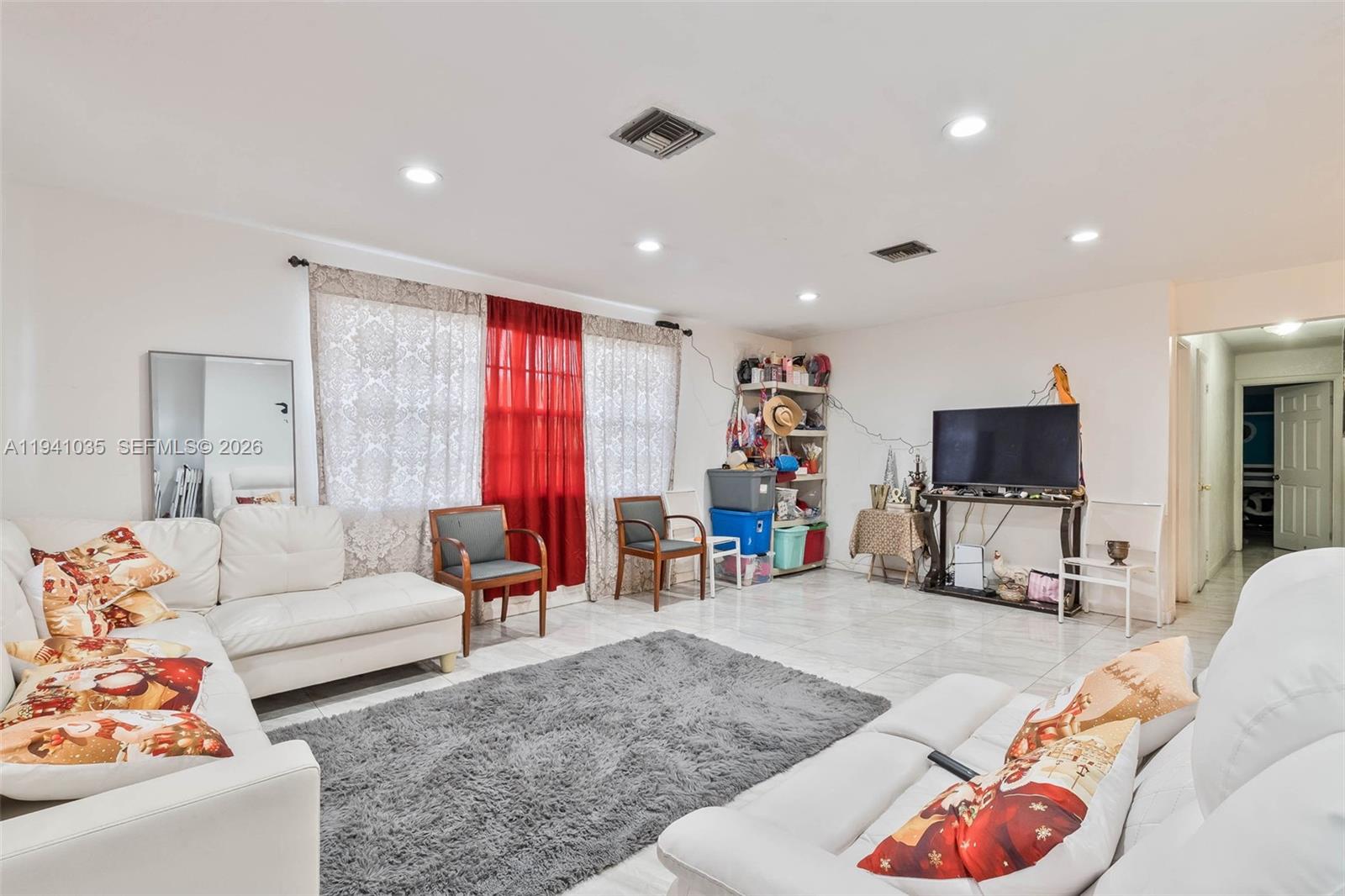 827 Northwest 73rd Street Miami, FL 33150 - Photo 5 of 29