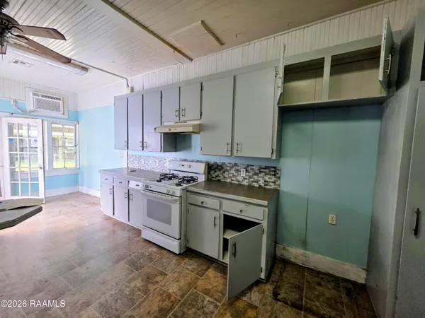 $70,000 | 5048 Vidrine Road, Ville Platte, LA 70586