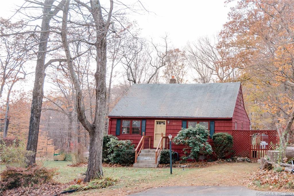 Well-built New England Cape