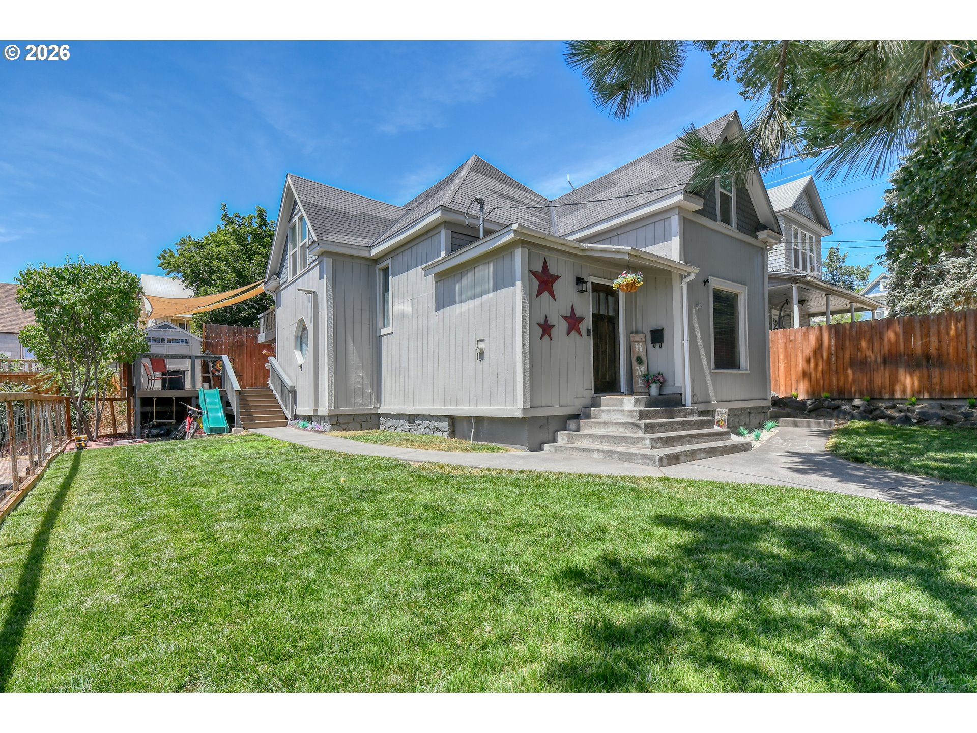 417 Northwest 4th Street Pendleton, OR 97801 - Photo 1 of 45