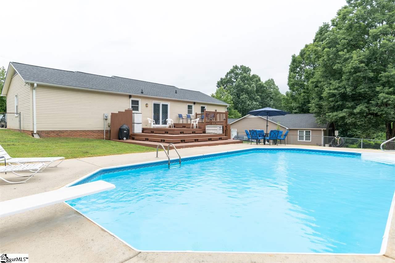 618 Chick Springs Road Taylors, SC 29687 - Photo 7 of 24 Gallery Image 7