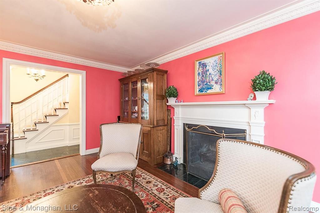 251 Moran Road Grosse Pointe Farms, MI 48236 - Photo 4 of 47