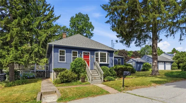$599,000 | 16 Brown Avenue, Barrington, RI 02806