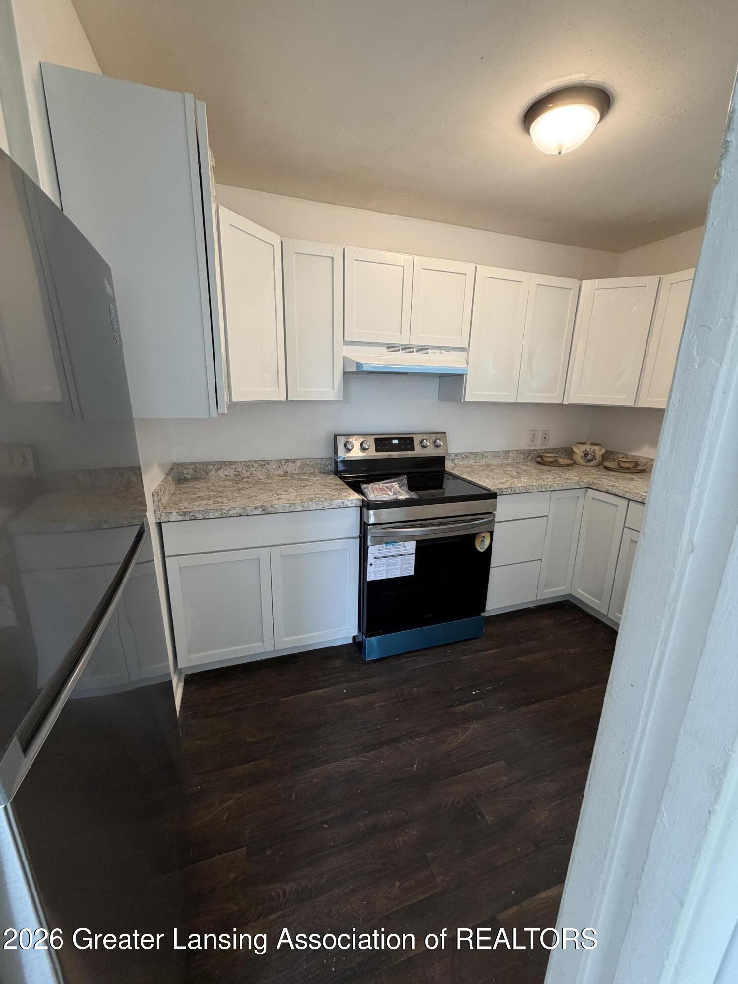 3605 West Holmes Road Lansing, MI 48911 - Photo 16 of 26 20260925_162145442_iOS
