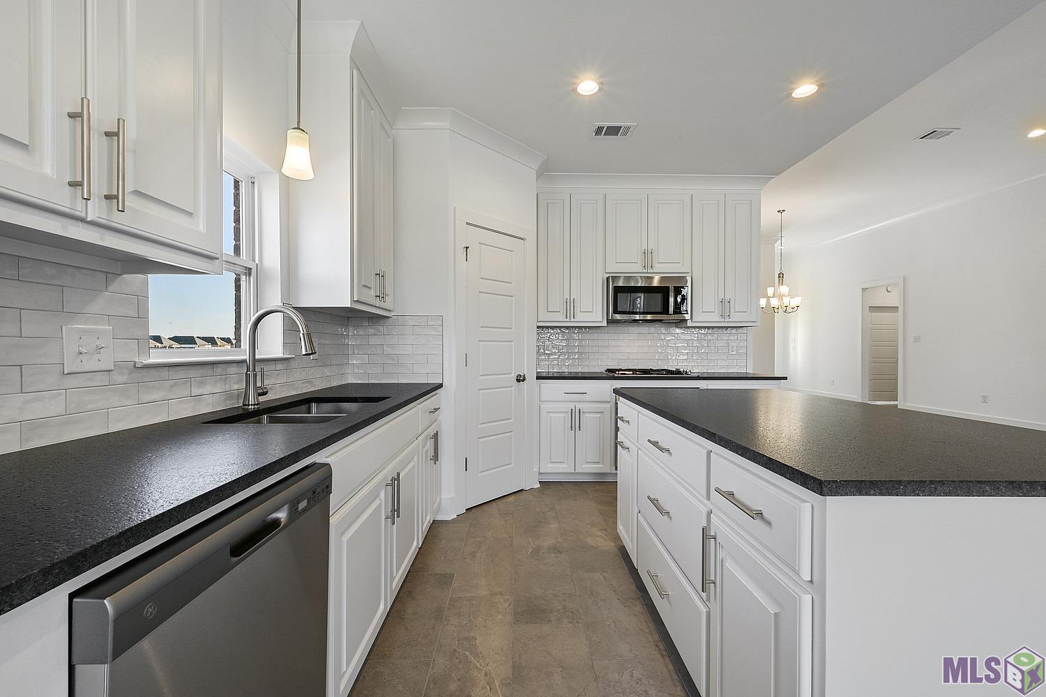 14304 Caroline Way Baton Rouge, LA 70810 - Photo 4 of 13