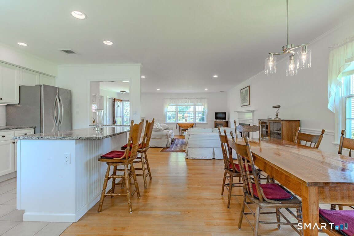 5 Thelbridge Street, Unit 5 Madison, CT 06443 - Photo 3 of 37