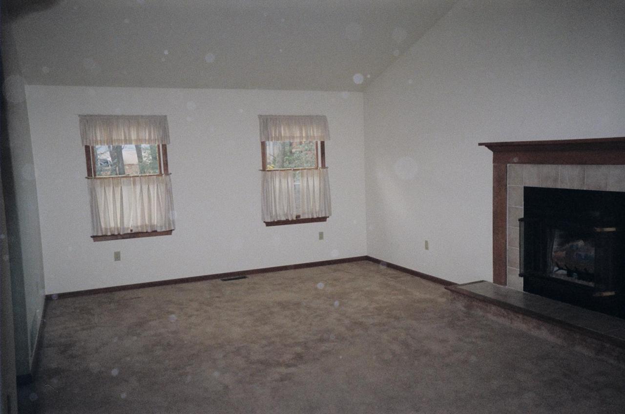 3467 Devils Hole Road Cresco, PA 18326 - Photo 6 of 10 LIVING ROOM