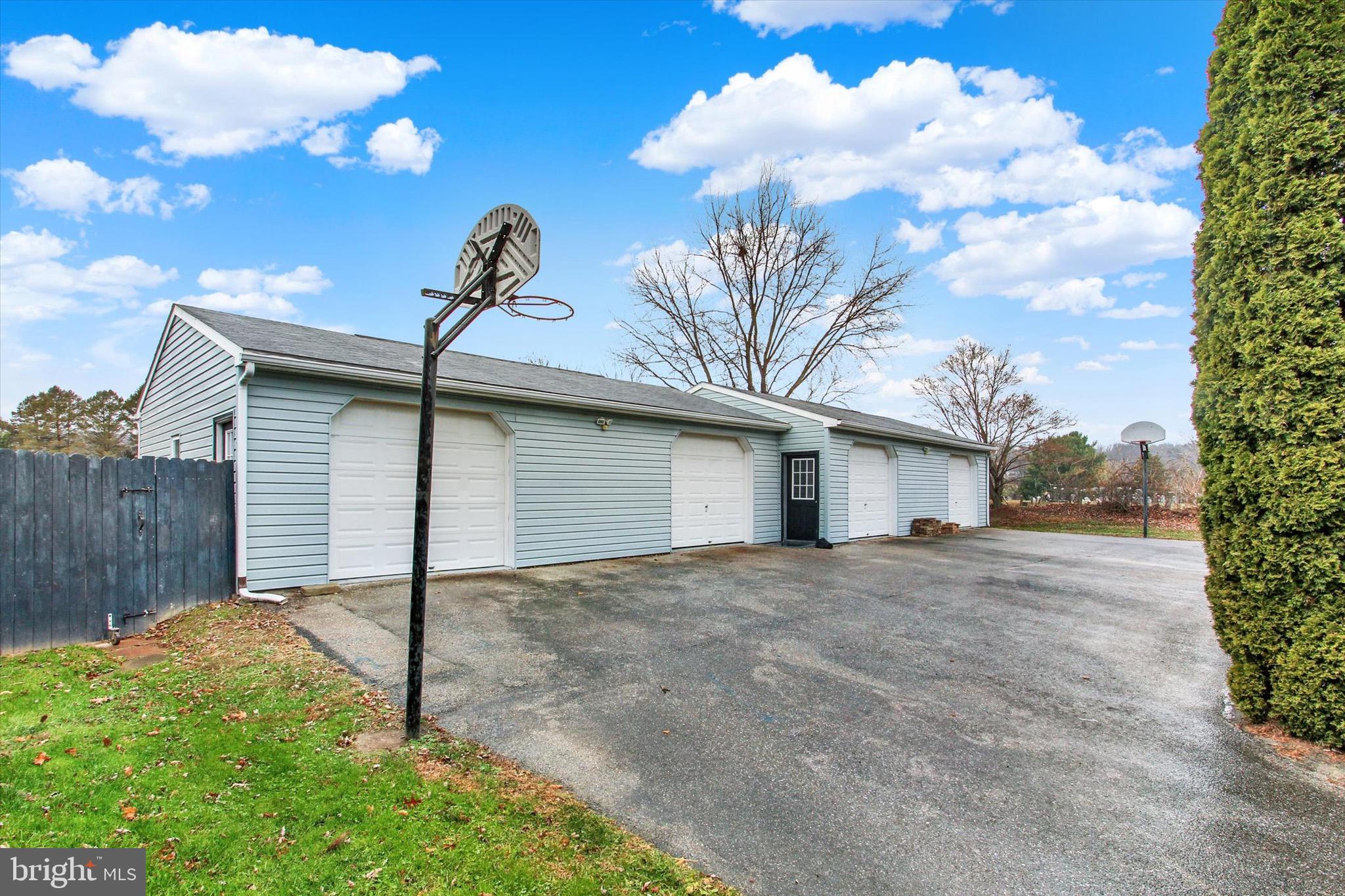 9230 Orchard Road Spring Grove, PA 17362 - Photo 2 of 28 Gallery Image 2