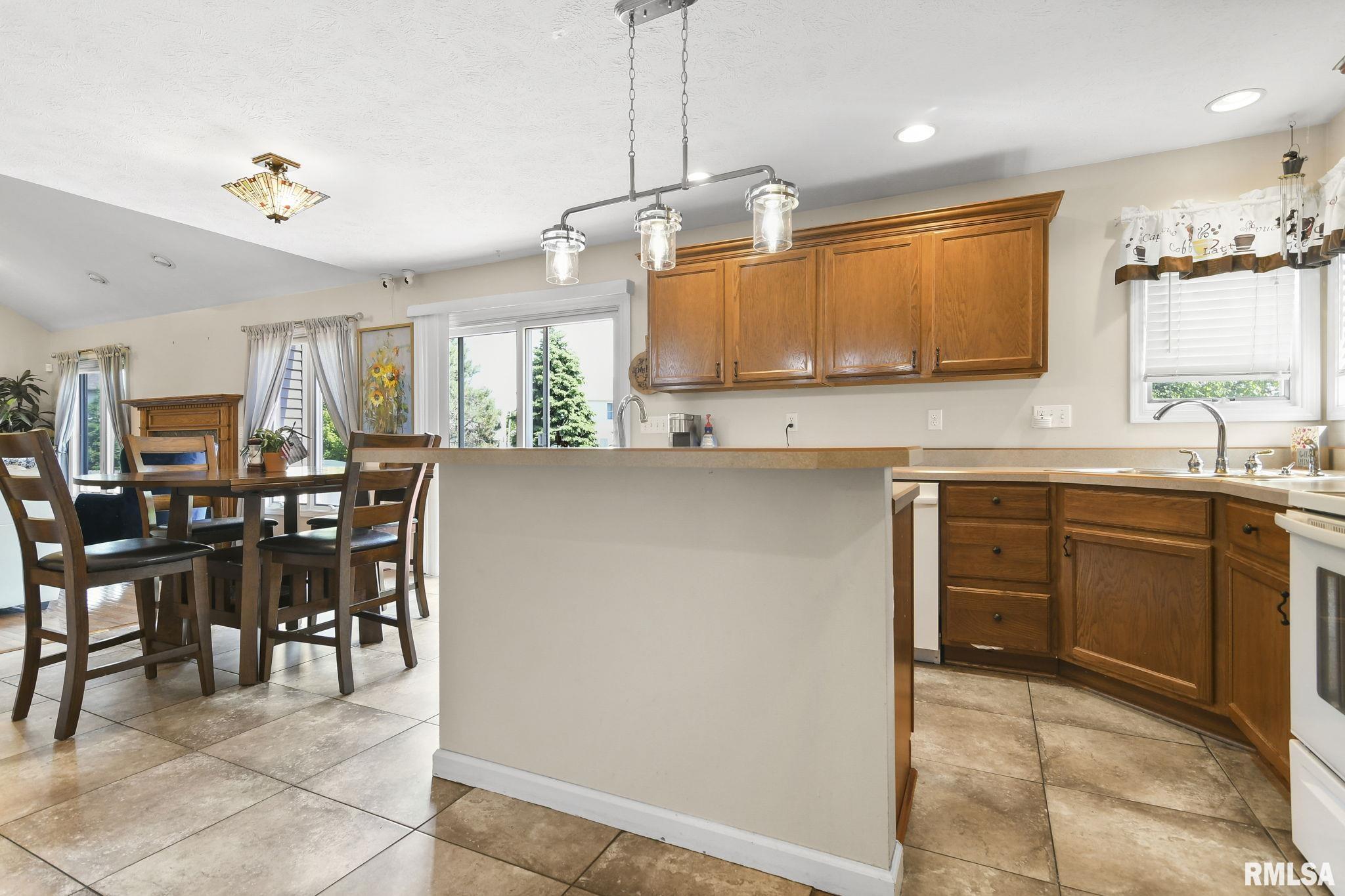 4105 Gaskell Drive Springfield, IL 62711 - Photo 8 of 42